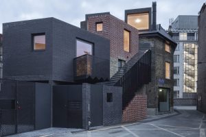 INDEX-01_TsurutaArchitects_Queen-of-Catford_%C2%A9Sta%CC%8Ale_Eriksen-copy-300x200.jpg