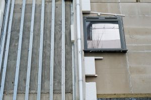 London-Uk-March-23rd-2024-A-residential-block-in-London-having-the-cladding-replaced-to-prevent-fire-risks.-Shutterstock-300x200.jpeg